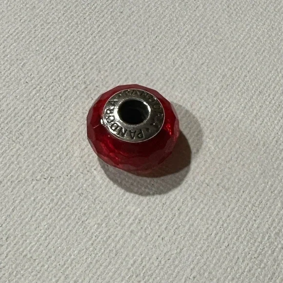 PANDORA Murano Red 100% Auth - Picture 11 of 13